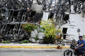 ministro-da-defesa-ira-a-caracas-para-reforcar-apoio-aos-venezuelanos