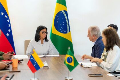 “ajuda-brasileira-nao-sera-episodica”,-diz-mucio-em-visita-a-venezuela