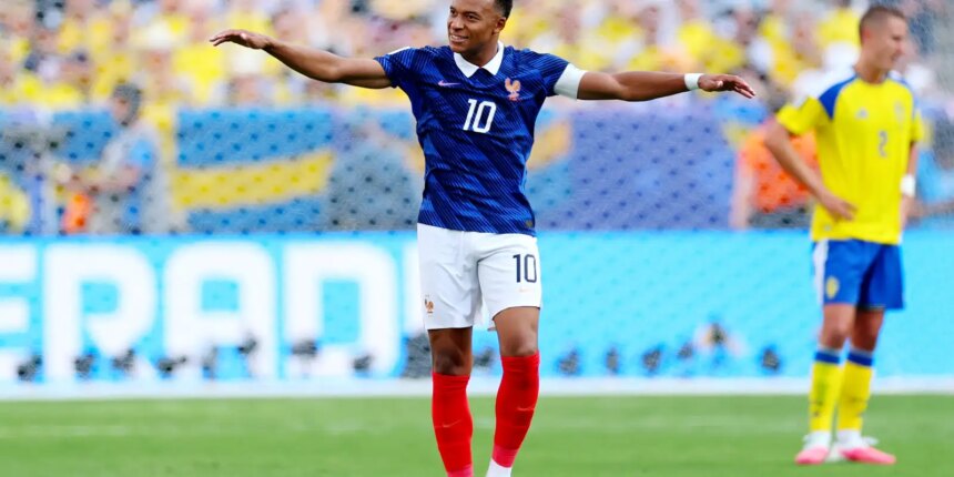 com-dois-gols-de-mbappe,-franca-despacha-suecia-e-avanca-as-oitavas