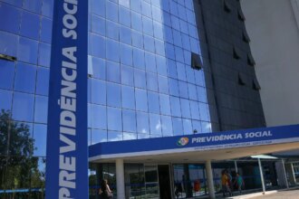 fila-do-inss-cai-ao-menor-nivel-em-21-meses,-com-1,8-milhao-de-pedidos