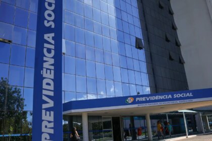 fila-do-inss-cai-ao-menor-nivel-em-21-meses,-com-1,8-milhao-de-pedidos