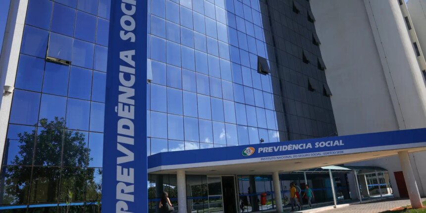 fila-do-inss-cai-ao-menor-nivel-em-21-meses,-com-1,8-milhao-de-pedidos