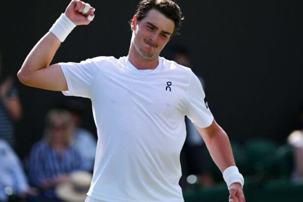 joao-fonseca-crava-segunda-vitoria-no-torneio-de-wimbledon,-em-londres