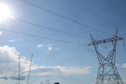 aneel-leiloa-mais-quatro-lotes-de-transmissao-de-energia