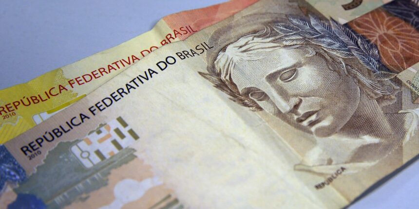 poupanca:-saques-superam-depositos-em-r$-39,3-bilhoes-no-semestre