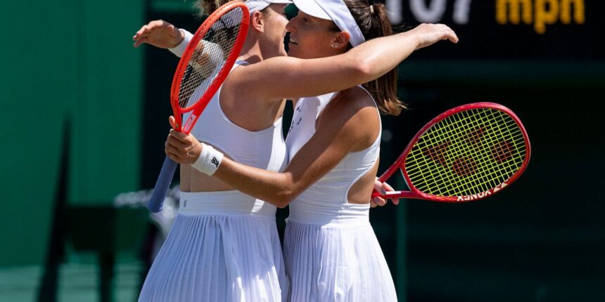 luisa-stefani-busca-vaga-na-final-de-duplas-femininas-em-wimbledon