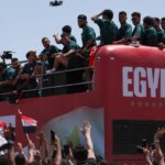 jogadores-do-egito-sao-recebidos-como-herois-apos-atuacao-na-copa