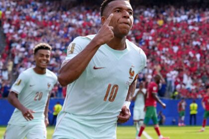 franca-e-a-primeira-semifinalista-da-copa-apos-2-a-0-sobre-marrocos