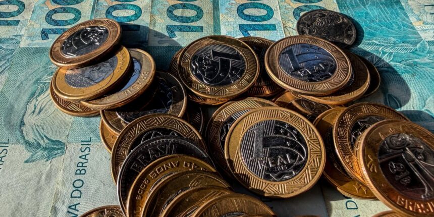 inflacao-usada-para-corrigir-salarios-acumula-4,33%-em-12-meses