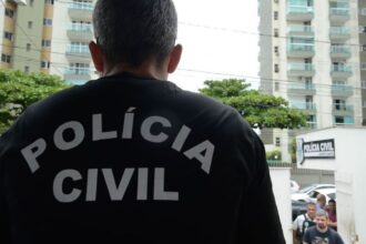 onibus-sao-usados-como-barricadas-em-duas-das-principais-vias-do-rio