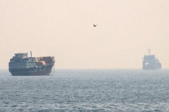trump-recua-e-desiste-de-cobrar-taxa-sobre-navios-no-estreito-de-ormuz