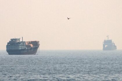 trump-recua-e-desiste-de-cobrar-taxa-sobre-navios-no-estreito-de-ormuz