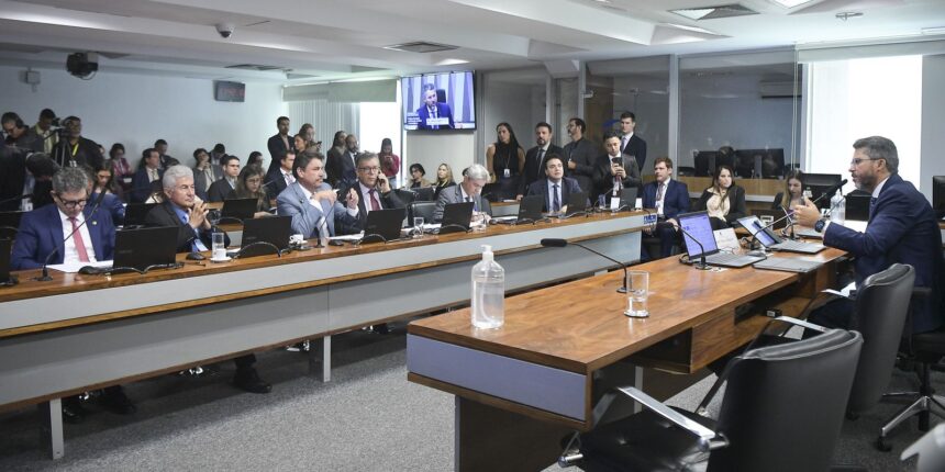 pedido-de-vista-adia-votacao-da-politica-de-minerais-criticos