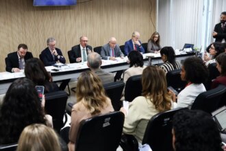 setores-atingidos-por-tarifaco-dos-eua-terao-novo-plano-de-socorro