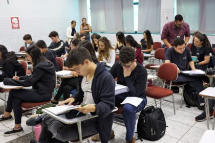educacao-financeira-pode-ser-incluida-no-curriculo-escolar