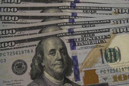 dolar-cai-para-r$-5,08,-e-bolsa-recua-pela-quarta-vez-consecutiva