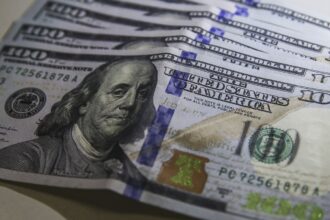 dolar-fica-estavel-em-r$-5,08,-mas-cai-0,58%-na-semana