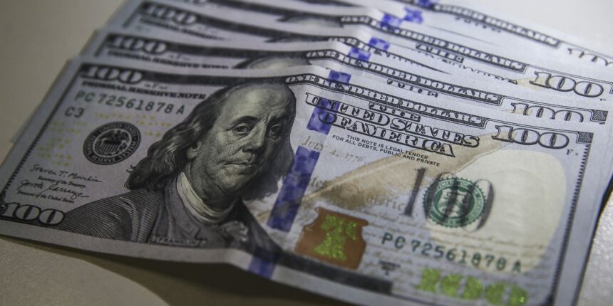 dolar-fica-estavel-em-r$-5,08,-mas-cai-0,58%-na-semana