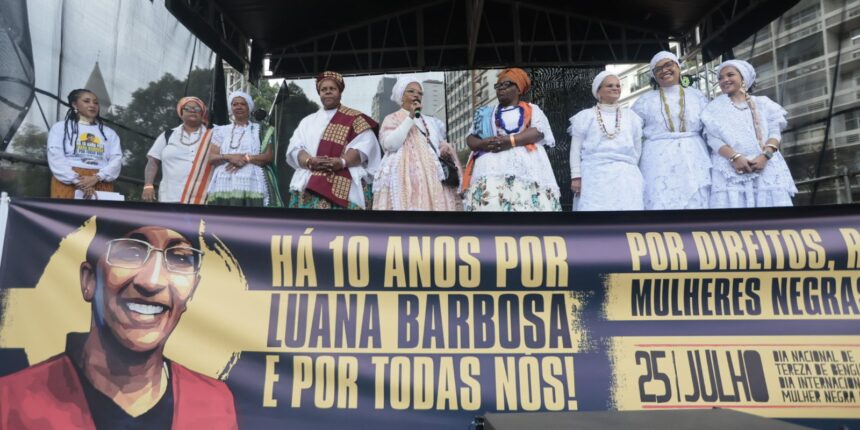 homenagem-a-luana-barbosa-marca-a-11a-marcha-das-mulheres-negras-em-sp