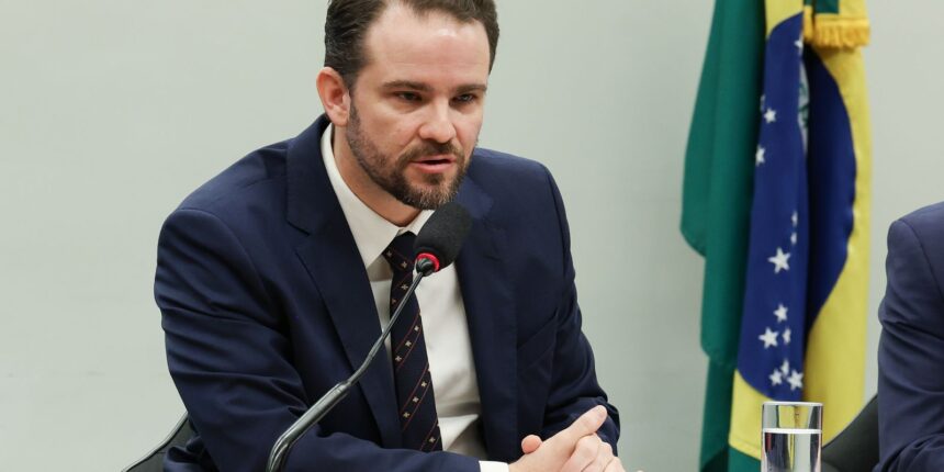durigan:-divida-do-brasil-e-menor-do-que-a-de-grandes-economias