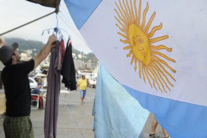 quase-metade-dos-jovens-argentinos-vive-em-vulnerabilidade-social