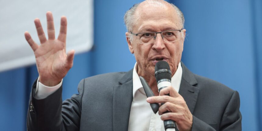 alckmin-diz-que-milei-presta-desservico-a-argentina