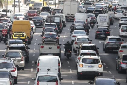 greve-de-trens-em-sp-causa-congestionamento-de-mais-de-2-mil-km