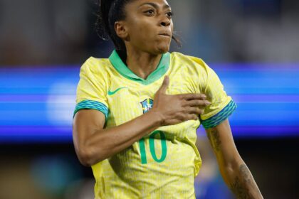 barca-anuncia-kerolin-com-valor-recorde-no-futebol-feminino-brasileiro