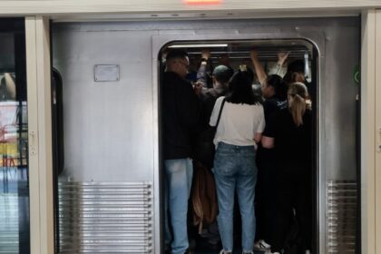 usuarios-de-trens-mudam-rotina-por-causa-de-greve-da-cptm