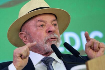 atitude-irresponsavel,-diz-lula-apos-revogacao-de-visto-de-embaixadora