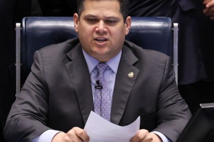 governo-pede-a-alcolumbre-que-instale-comissao-sobre-mp-das-blusinhas