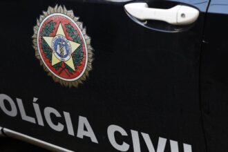 manifestacao-no-rio-de-janeiro-tem-tiros-e-interdicao-de-ruas