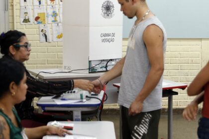 com-envelhecimento-da-populacao,-eleitorado-jovem-recua-22%-em-16-anos