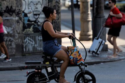fenomeno-das-bikes-eletricas-e-tema-do-caminhos-da-reportagem