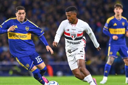 ex-palmeiras-marca-e-sao-paulo-perde-do-boca-juniors-na-sul-americana