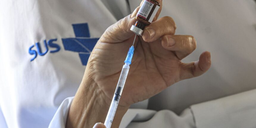 anvisa-amplia-indicacao-de-vacina-contra-meningite