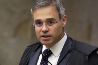 mendonca-rejeita-acao-contra-reajuste-do-bolsa-familia