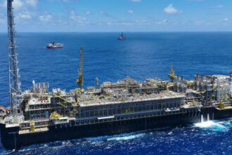 preco-do-petroleo-sobe,-apos-trump-rejeitar-proposta-de-paz-do-ira