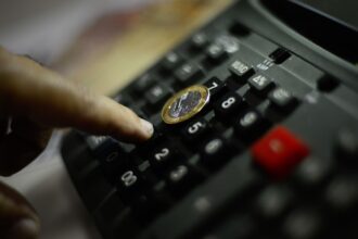 divida-publica-federal-fica-estavel-em-agosto-e-chega-a-r$-9,29-tri