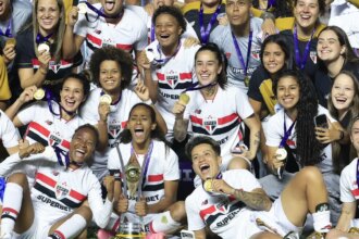 sao-paulo-segura-corinthians-e-e-campeao-brasileiro-pela-1a-vez