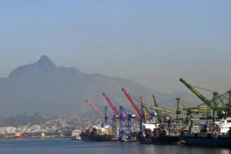 previsao-de-superavit-comercial-de-2026-cai-para-us$-84,4-bilhoes