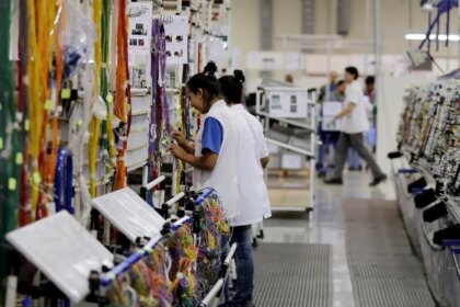faturamento-da-industria-cai-3,5%-em-agosto,-informa-cni