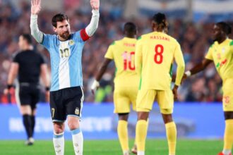 fim-de-uma-era:-messi-se-aposenta-da-selecao-argentina-apos-21-anos