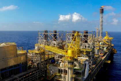 anp-espera-leiloar-mais-de-320-blocos-de-petroleo-nesta-quarta