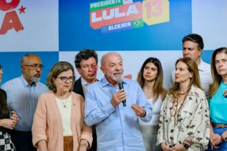 lula-celebra-avanco-do-fim-da-6×1-e-defende-investimento-publico