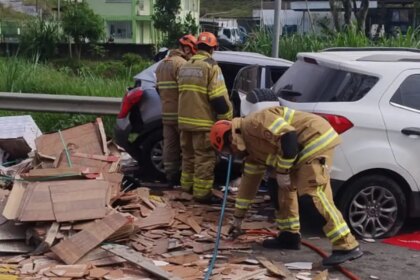 acidente-na-br-393,-no-rj,-deixa-cinco-mortos-e-nove-feridos