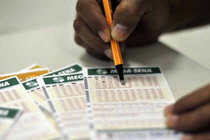 mega-sena-acumula-para-r$-170-milhoes;-confira-os-numeros-sorteados