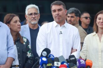stf-nega-ter-ordenado-buscas-em-enderecos-de-flavio-bolsonaro