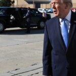 trump-diz-que-nao-vai-se-“envolver”,-apos-carta-de-flavio-bolsonaro