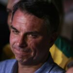 fuga-e-carta-golpista-ampliam-isolamento-de-flavio-bolsonaro